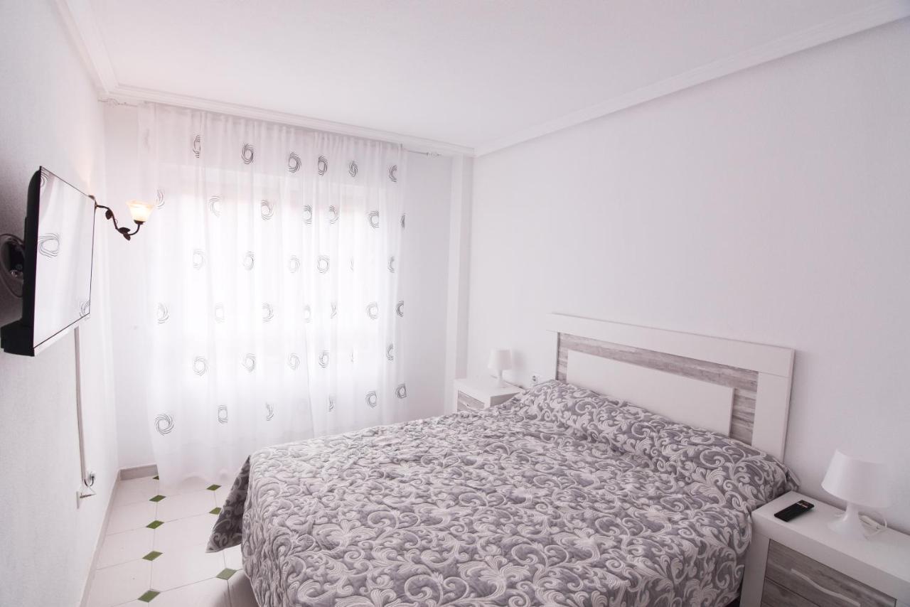 Apartamento Sol Y Playa Apartment Torrevieja Bagian luar foto
